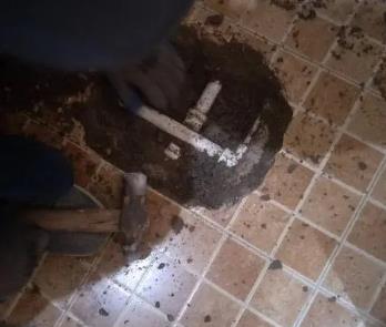 邻水卫生间漏水维修公司为您分享下卫生间渗水如何处理及注意事项